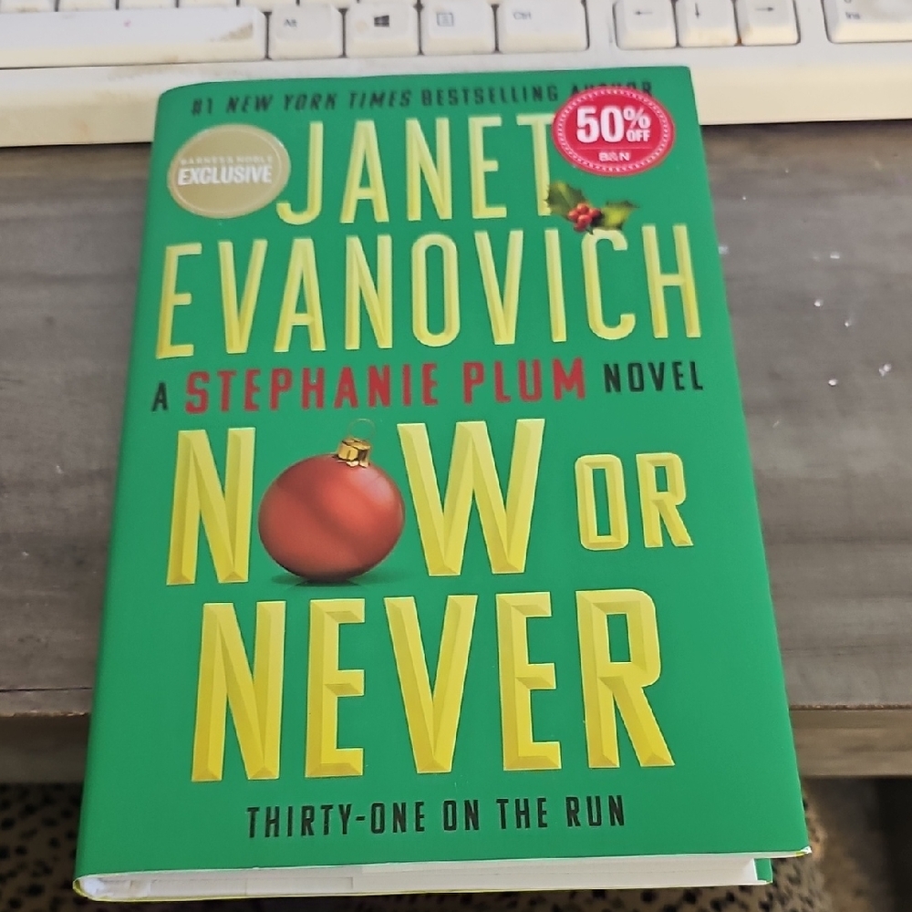 Janet Evanovich 'Now or Never' Hardcover Book